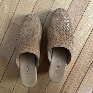 Everlane the Clog Woven